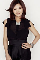 组图：曹曦文午后慵懒写真 气质从容优雅