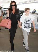 组图：贝克汉姆一家赶回伦敦参加威廉王子婚礼