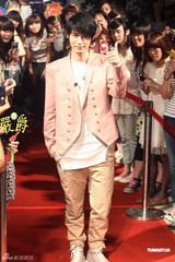 组图：严爵新专辑《不孤独》发片会 有信心拿金曲奖