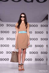 组图：时尚篇春夏服装汇演 张彤吴妍君周莹走秀