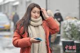 组图：高校艺考大幕开启 美女帅哥冒雪赶考