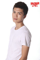 组图：快男成都十强出炉 民族风格选手涌现