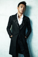 组图：王新时尚写真散发诱人反转魅力