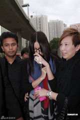 组图：陈嘉桓赴警署报案 正咨询内地法律意见