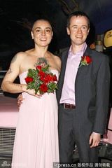 组图：辛妮-奥康娜四婚仅维持16日告终