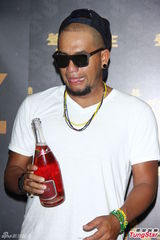 组图：人妻关颖后体位骚夹热狗 嘟嘴激吻