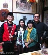 组图：50岁黄安18岁儿子近照曝光 帅气胜老爸