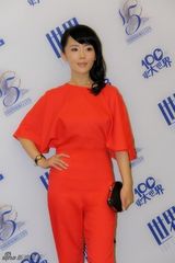 组图：众星出席旅游庆典 颖儿车永莉张俪竞艳