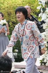 组图：何洁赫子铭大婚 陈楚生苏醒柳岩等到贺