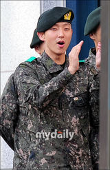 组图：神话成员Andy正式退役 李准基李莞等欢送