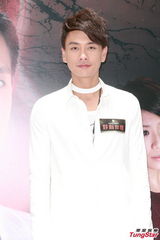 组图：黄宗泽当老板卖生蚝 自曝投资7位数