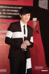 组图：林俊杰大方对Hebe示爱 为其写歌盼有合作