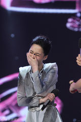 组图：阿娇杜汶泽为快乐大本营庆生