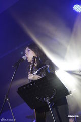 组图：蔡健雅音乐会两度返场献唱《达尔文》