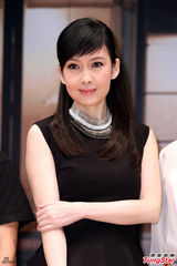 组图：周慧敏否认婚变：我跟老公感情相当好