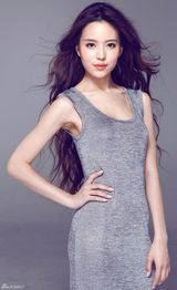 组图：90后温心成长进行时 写真展现灵动少女气质