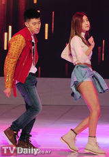 组图：韩国《MCD》李升基战胜梁耀燮获三连冠