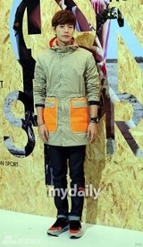 组图：郑允浩郑宇金智媛等为时尚活动站台