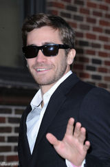 组图：杰克与海瑟薇登封面 赤身相见不忘搞怪