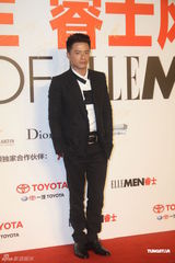 组图：贾静雯邓超应采儿等出席活动