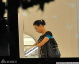 组图：汤唯《极速天使》玩街头风 张柏芝宽松衣遮腹