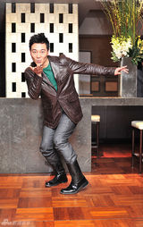 吴樾拜年送祝福 新写真不改美猴王本色(组图)