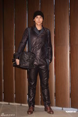 组图：彭于晏谢欣颖代言春装展现迷人色彩与魅力