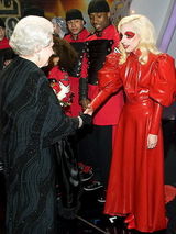 幻灯：时尚教母Lady Gaga09年雷人着装大盘点