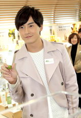 幻灯组图：郑元畅小宋佳上海分享美容心得