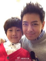 组图：林志颖合影Angela显亲密 王岳伦“吃醋”