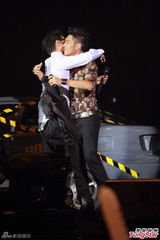 组图：关楚耀个唱邀张学友坐阵 遗撼谭咏麟未到