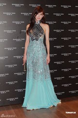 组图：林志玲长裙亮相否认整容 胡兵做电影监制