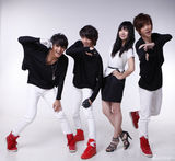 组图：非同凡响全媒体海选20强定妆照之组合照