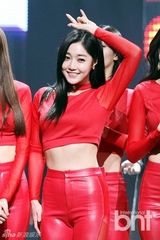 组图：SISTAR孝琳下衣失踪似没穿 EXO白衣纯情