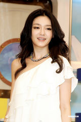 组图：大S曝与汪小菲没拍婚纱 主持节目不邀蓝正龙 