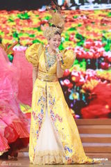 组图：陈思思开唱人气火爆 曾志伟主持twins任嘉宾