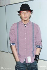 组图：《劲歌金曲》录影 王菀之张智霖亮相