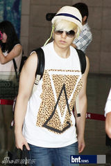 组图：SJ少女时代亮相机场将赴日演出