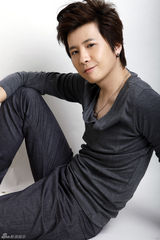 组图：《千山暮雪》“萧山”李智楠全新时尚写真