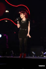 组图：陶晶莹变红发女王热舞 郭书瑶秀高难度动作