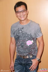 组图：黄日华唐宁上演忘年恋 鲍起静为亚视担忧