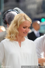 组图：迪亚兹新片热吻ladygaga男友