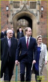 组图：威廉王子西装笔挺入读剑桥大学