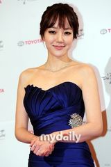 组图：大钟奖红毯星光熠熠 群星华服登场斗艳