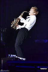 组图：Super Junior巡演首站落幕 队长利特将入伍