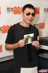 组图：许志安求婚要有惊喜 郑秀文独爱肌肉安仔