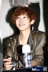 组图：韩国组合EXO-K出席粉丝签名会尽展帅气魅力