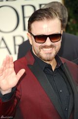 高清组图：主持人瑞奇-热维斯携女伴闪亮登场