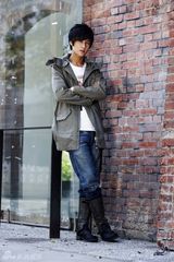 幻灯图集：何润东领衔当然娱乐艺人 演绎写真年历