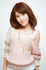 组图：徐子淳发最新写真 香草美人温婉清新